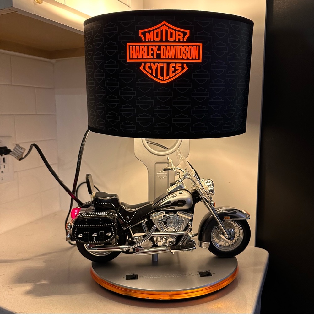 2004 Harley-Davidson Heritage Softail Table Lamp Night Light With Sound